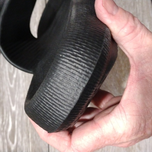 Bronax black slides. NWOT. Size 9.5 - Picture 5 of 10